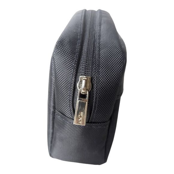 NWOT TUMI Bundle Of Travel Toiletry Bags - Picture 8 of 9